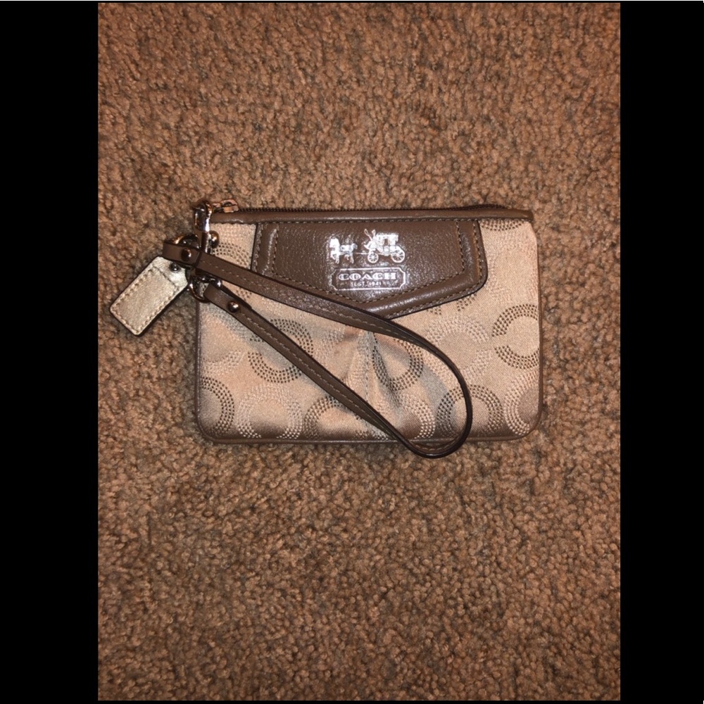COACH wristlet 🍾